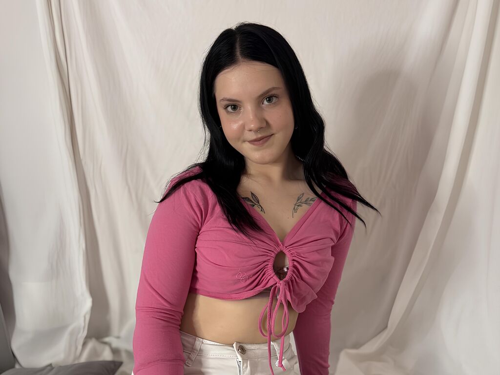AvvaAdams